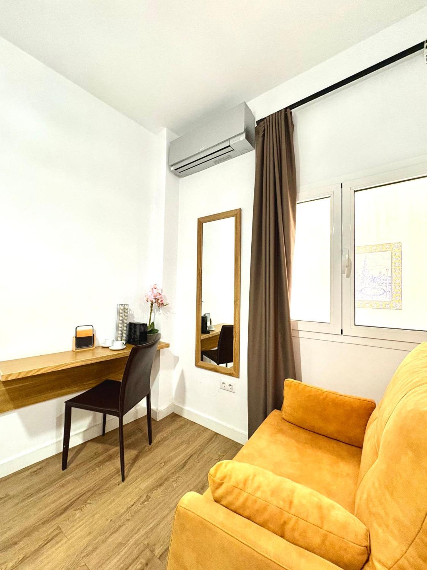 Unique House - Private Spa&pool -stayinseville Vakantiehuis