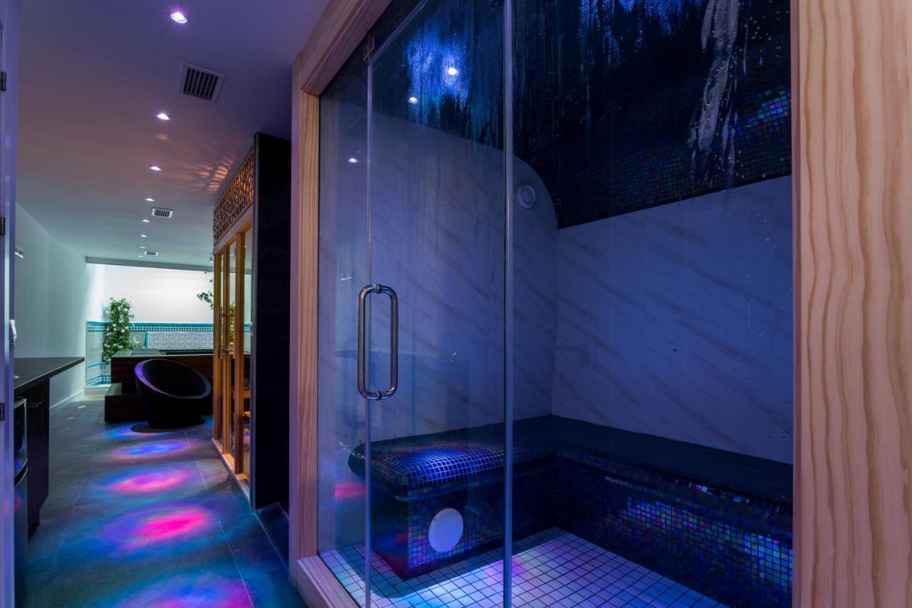 Unique House - Private Spa&pool -stayinseville Vakantiehuis